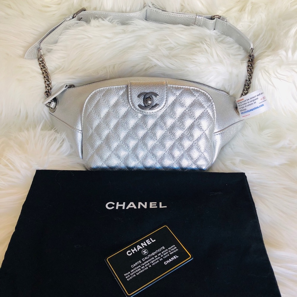 ❗️SOLD❗️✨SUPER RARE Chanel Fanny Pack✨